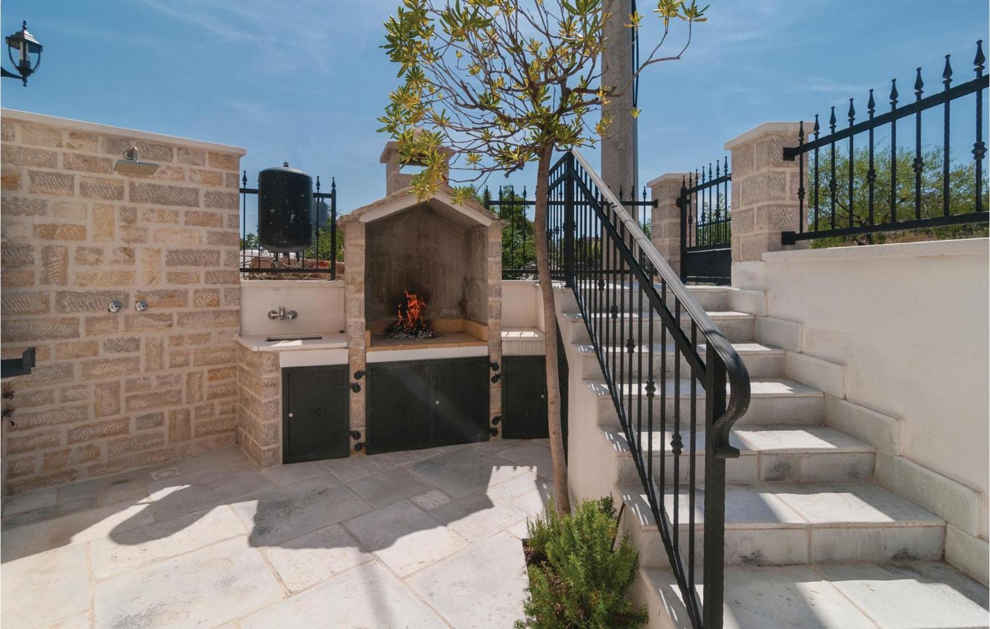 Stunning Home In Primosten With Kitchen 외부 사진